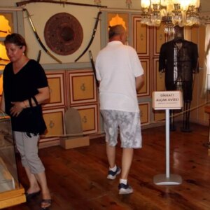 sinopta muze ziyaretcileri icin protokol imzalandi ddxKOA93