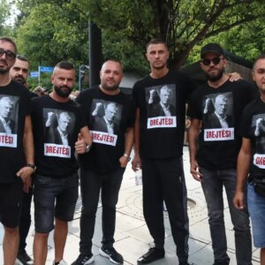 uck komutanlarina laheyde destek gosterisi xK3iLelQ