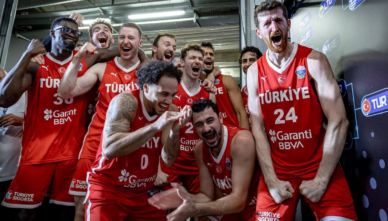 cumhurbaskani erdogandan 12 dev adama tebrik telefonu MqqGClEL