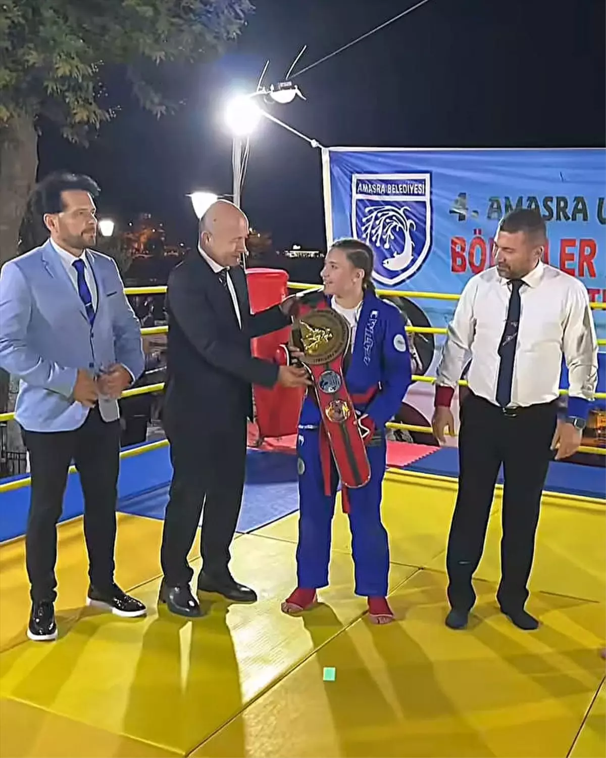 ipsalaya yeni hasta nakil araci mPKNBKeZ