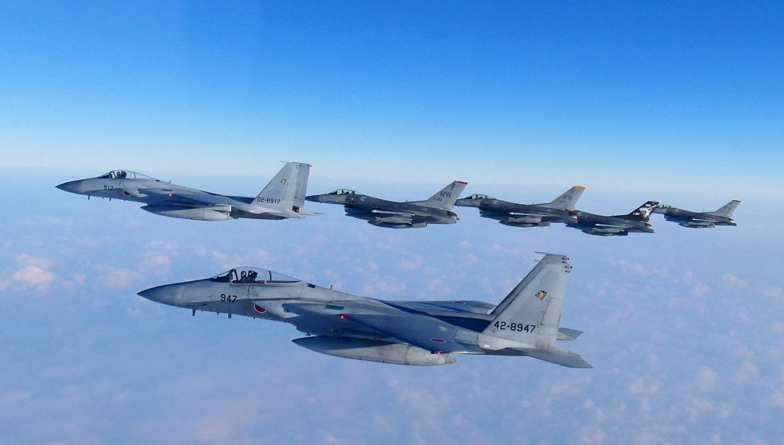 japonyadan tarihi f 15 hamlesi savas jetleri ilk kez avrupaya gidiyor 85gdJJZA