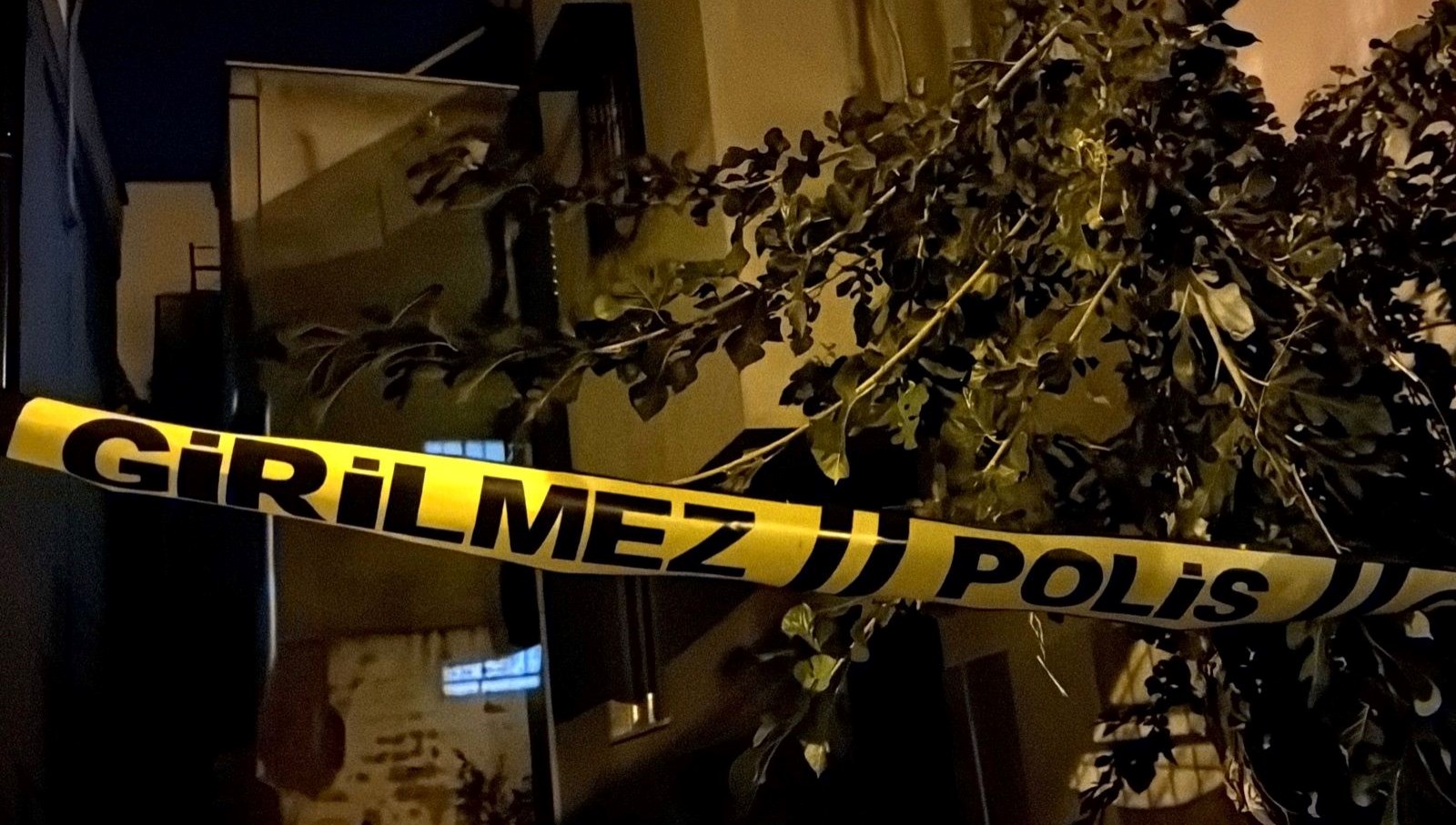 mersindeki cinayette sir perdesi aralandi evi cinler sardi deyip oglunu oldurmus TffpClYS