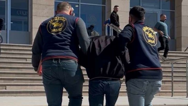 25 yil kesinlesmis hapis cezasi var firari hukumlu yakalandi LqCtCnD1.jpg