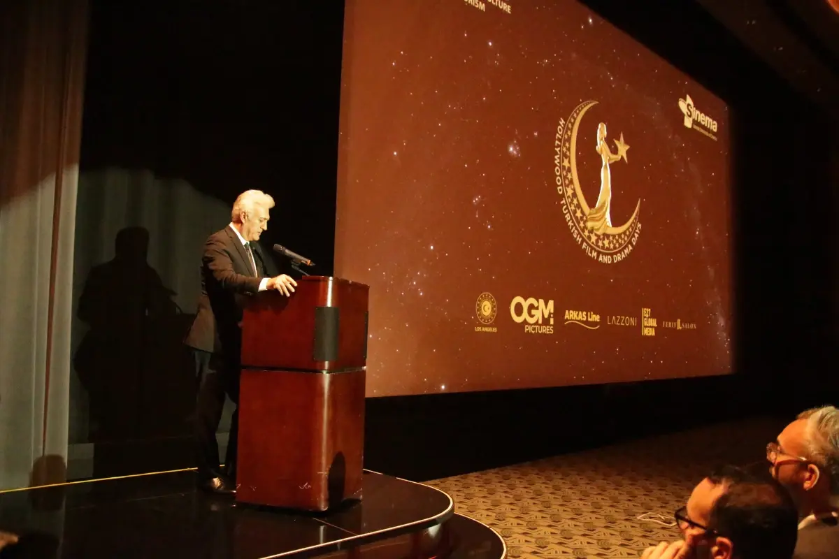 5 hollywood turk film ve drama gunleri yapildi lT2zGLut.jpg