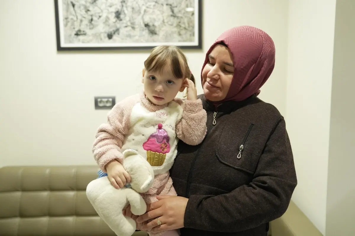 2 yasindaki melike nurun hayati karaciger nakli ile kurtarildi WG2ui3iF.jpg