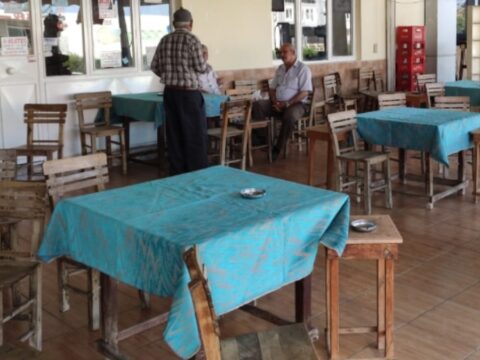 Kahveye giden kocalar aman dikkat! Artık boşanma sebebi