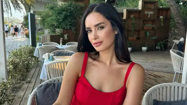 Antalya buyuksehir belediyesi sorusturmasi genclik merkezi sorumlusu tugce guney tutuklandi blvR145x